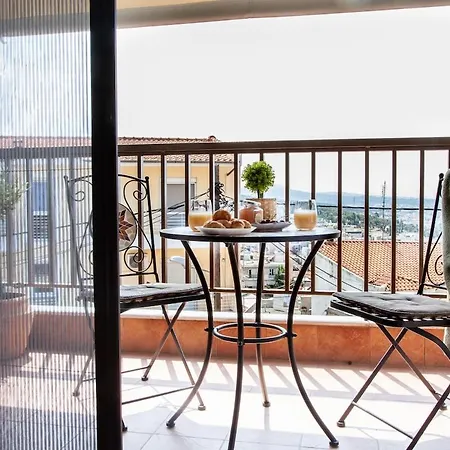 Portara Two Penthouse Flat With View